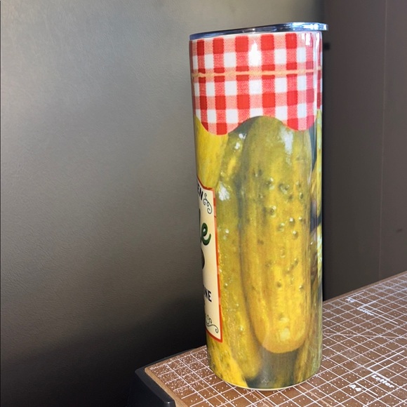 Paint me Green&call me a pickle,cause I’m done dilling with yall 20oz tumblerNWT - Picture 5 of 7